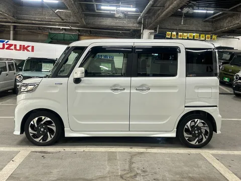 Suzuki Spacia Custom