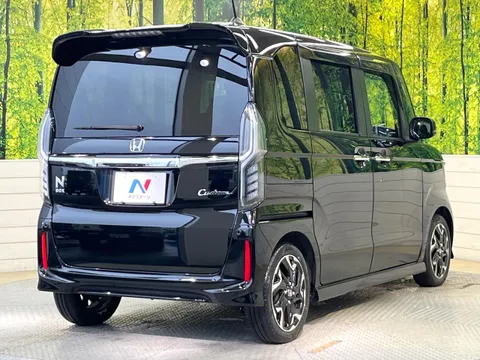 Honda N-BOX Custom
