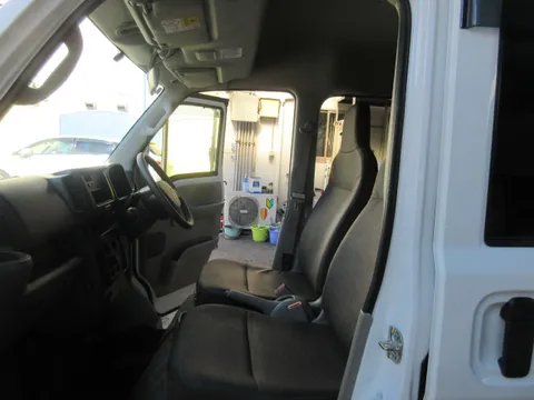 Mitsubishi Minicab Van