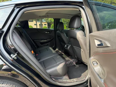 Chevrolet Malibu XL