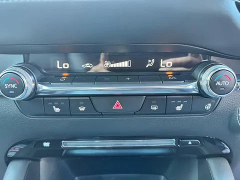Mazda MAZDA3 Sedan
