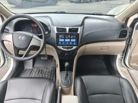 Hyundai Reina