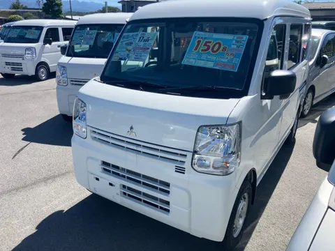 Mitsubishi Minicab Van