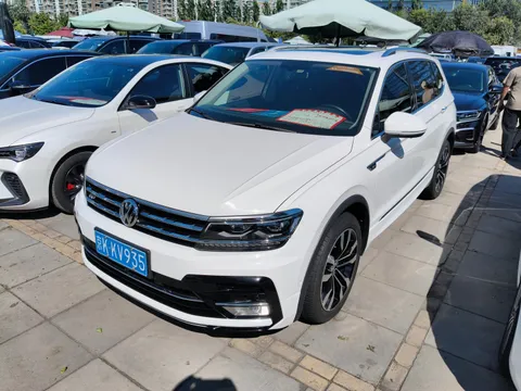 Volkswagen Tiguan L
