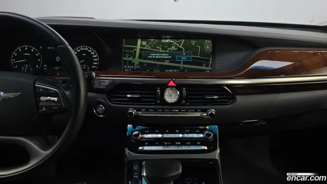 Genesis G90 (EQ900)