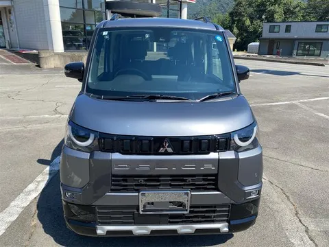 Mitsubishi Delica Mini