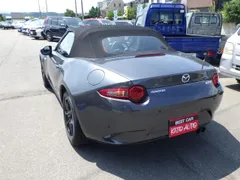 Mazda MX-5 (Roadster)