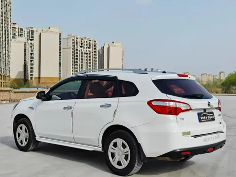 Venucia T70