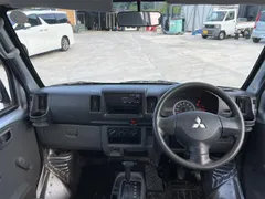 Mitsubishi Minicab Van