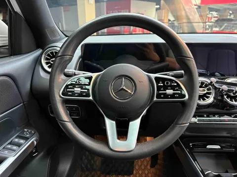 Mercedes-Benz Mercedes-Benz GLB