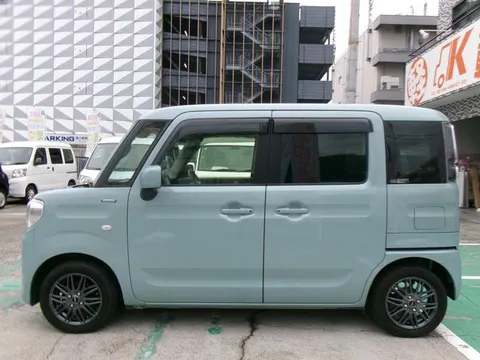 Suzuki Spacia