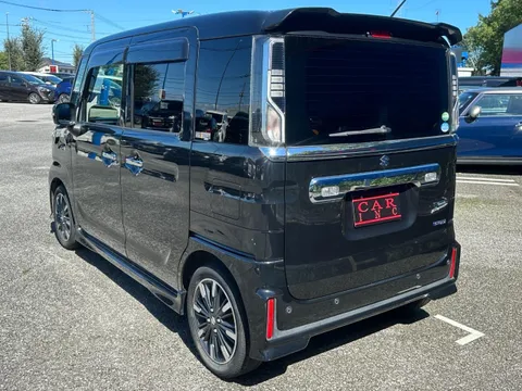 Suzuki Spacia Custom