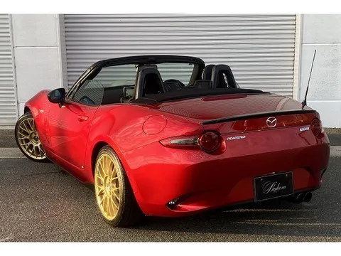 Mazda MX-5 (Roadster)