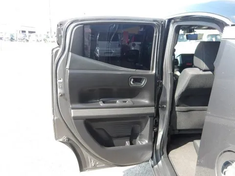 Honda N-BOX Slash