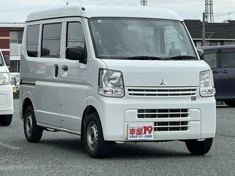 Mitsubishi Minicab Van