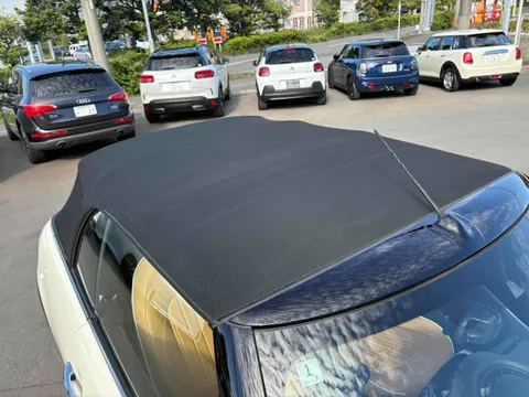 MINI Cooper Convertible