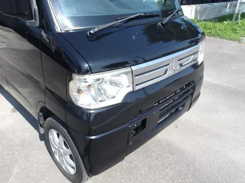 Mitsubishi Minicab Van