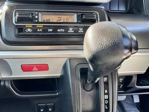 Suzuki Spacia Gear