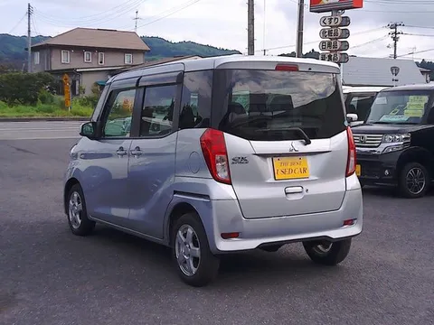 Mitsubishi eK Space