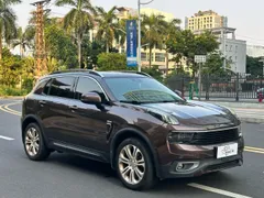Lynk & Co 01