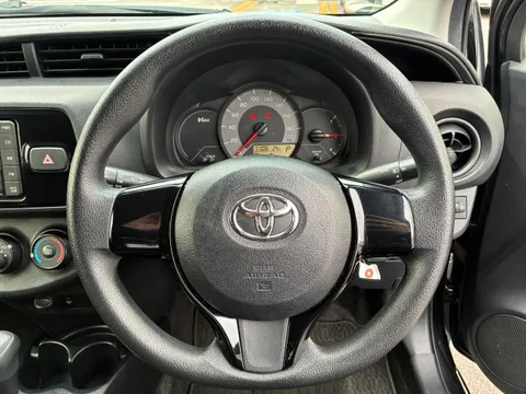 Toyota Yaris (Vitz)
