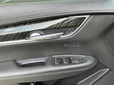 Cadillac XT6