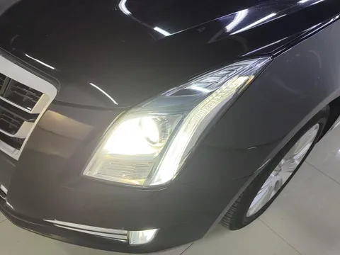 Cadillac XTS