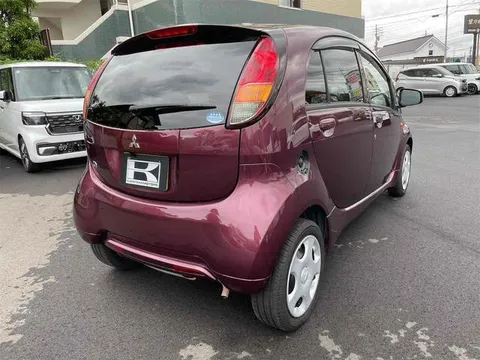 Mitsubishi I