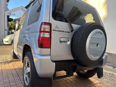 Mitsubishi Pajero Mini
