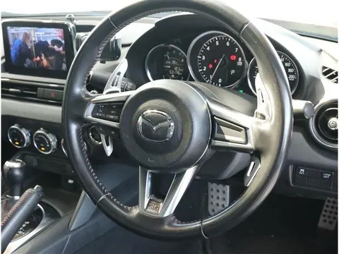 Mazda MX-5 (Roadster)