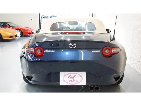 Mazda MX-5 (Roadster)