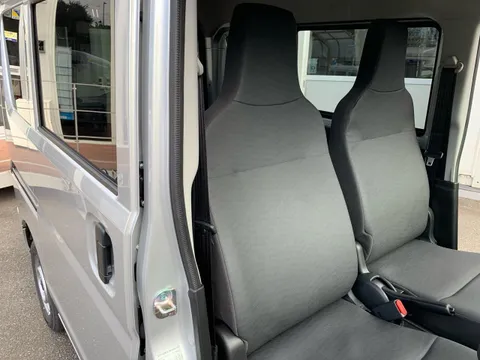 Mitsubishi Minicab Van