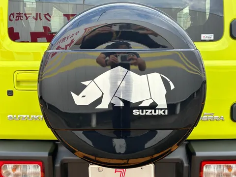 Suzuki Jimny Sierra