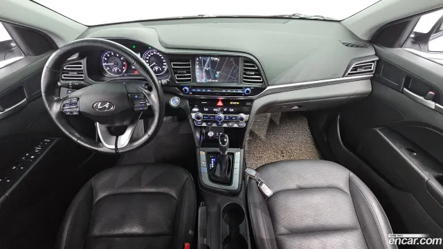 Hyundai Elantra (Avante)