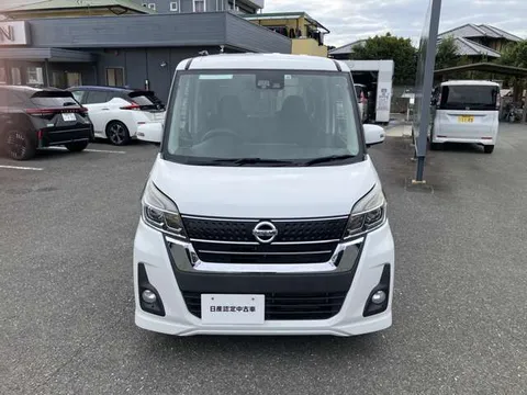 Nissan Dayz Roox