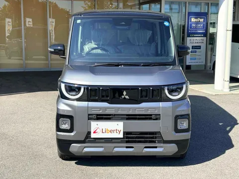 Mitsubishi Delica Mini