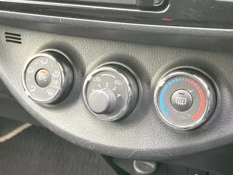 Toyota Yaris (Vitz)