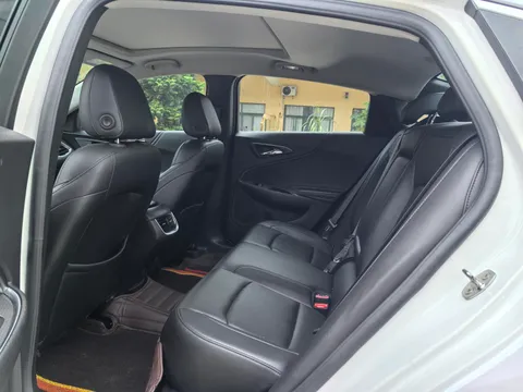 Chevrolet Malibu XL