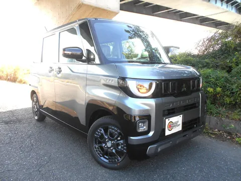 Mitsubishi Delica Mini