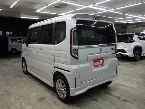 Suzuki Spacia Custom