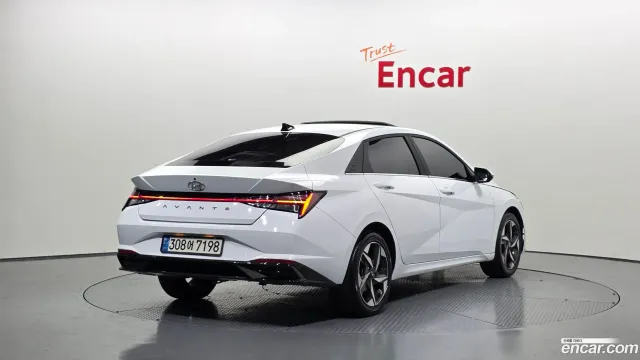Hyundai Elantra (Avante)
