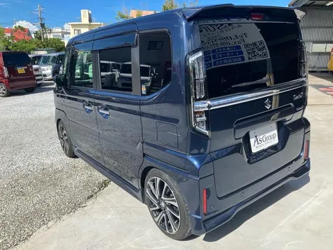 Suzuki Spacia