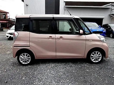 Nissan Dayz Roox