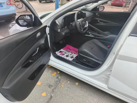 Hyundai Elantra (Avante)