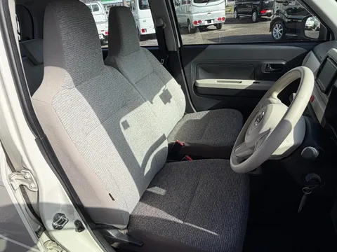 Daihatsu Mira Tocot