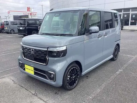 Honda N-BOX Custom