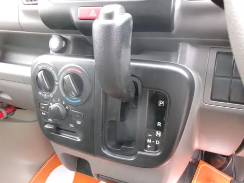 Mitsubishi Minicab Van