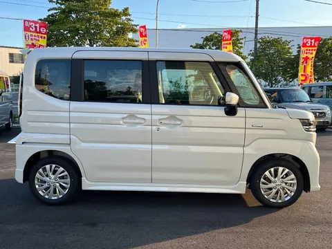 Suzuki Spacia Custom