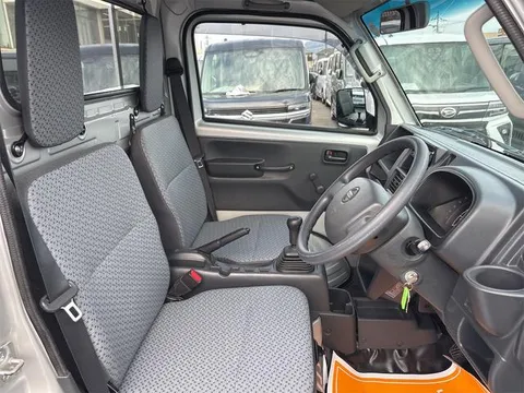 Nissan Clipper Truck