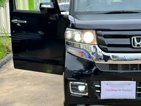 Honda N-BOX Custom